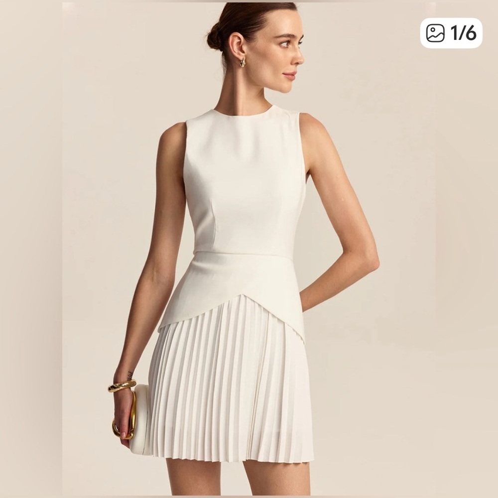 Commense White Sleeveless Pleated Mini Dress